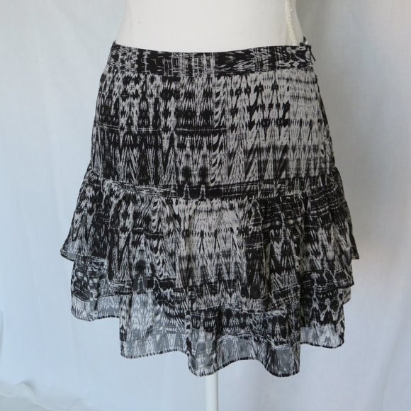 H & M Women’s Gray Black 2 Layer Tiered Mini Skirt Size 8 - Picture 2 of 11